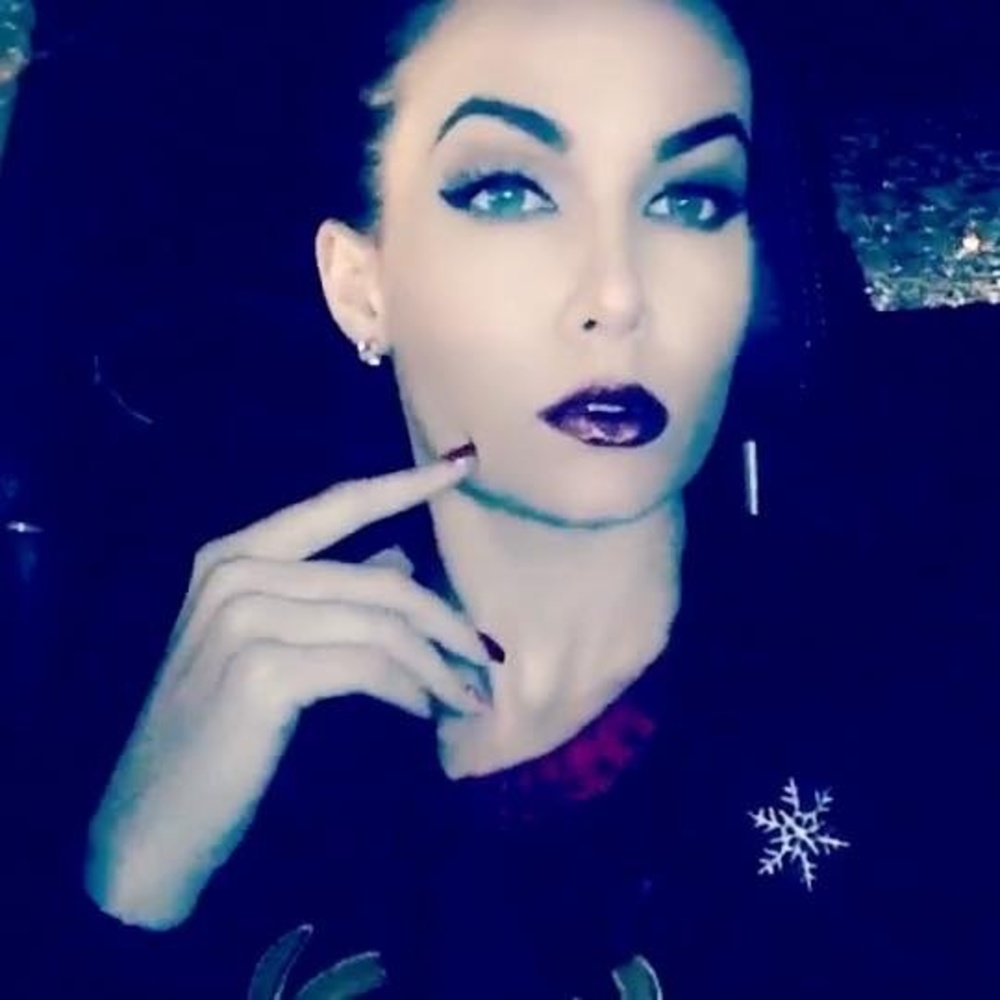 Meet your Posher, Nefreteri